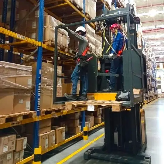 Inspección de estanterías — proyecto Slimrack en Colombia